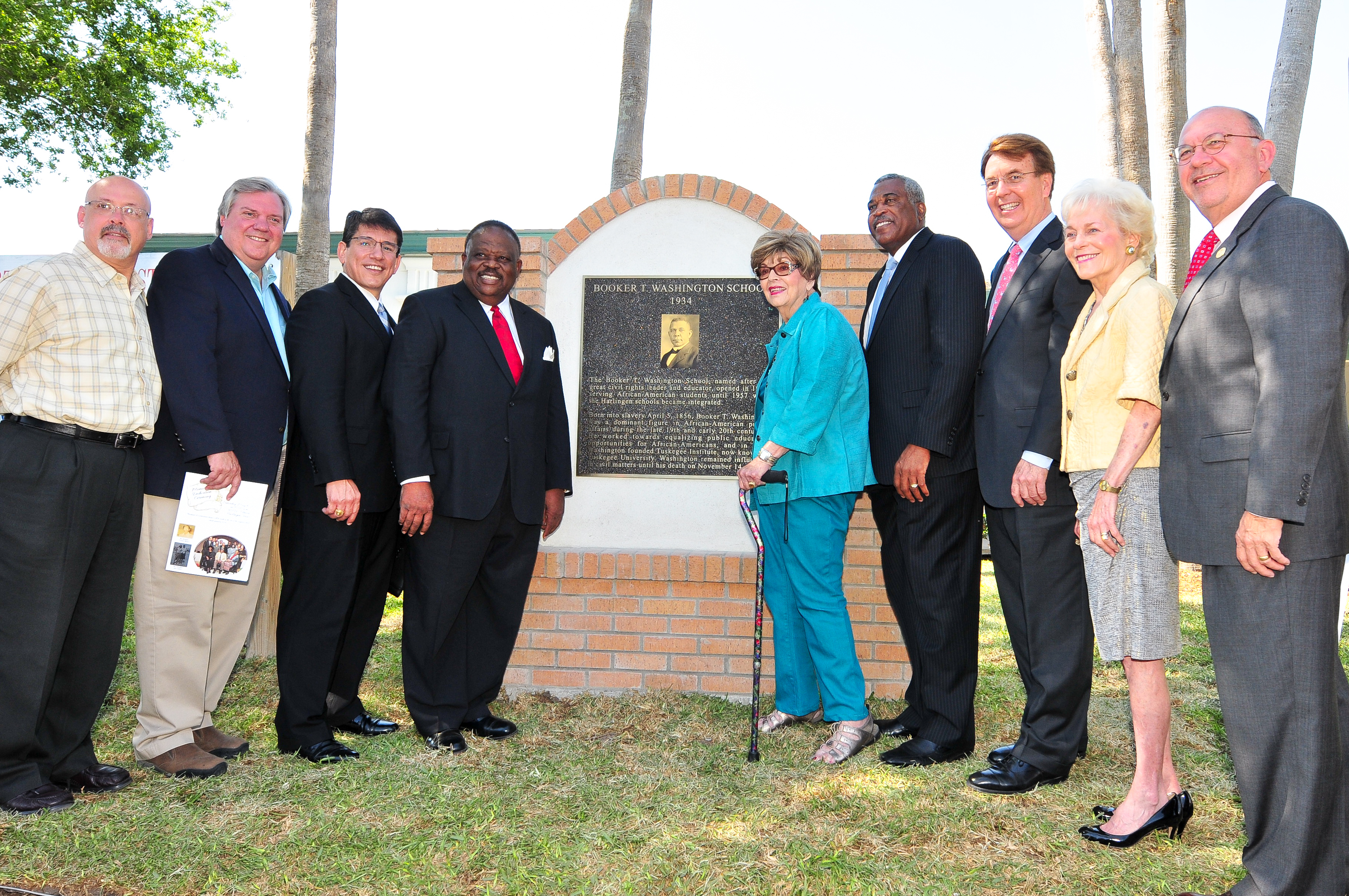 HCISD honors former campus during plaque unveiling ceremony