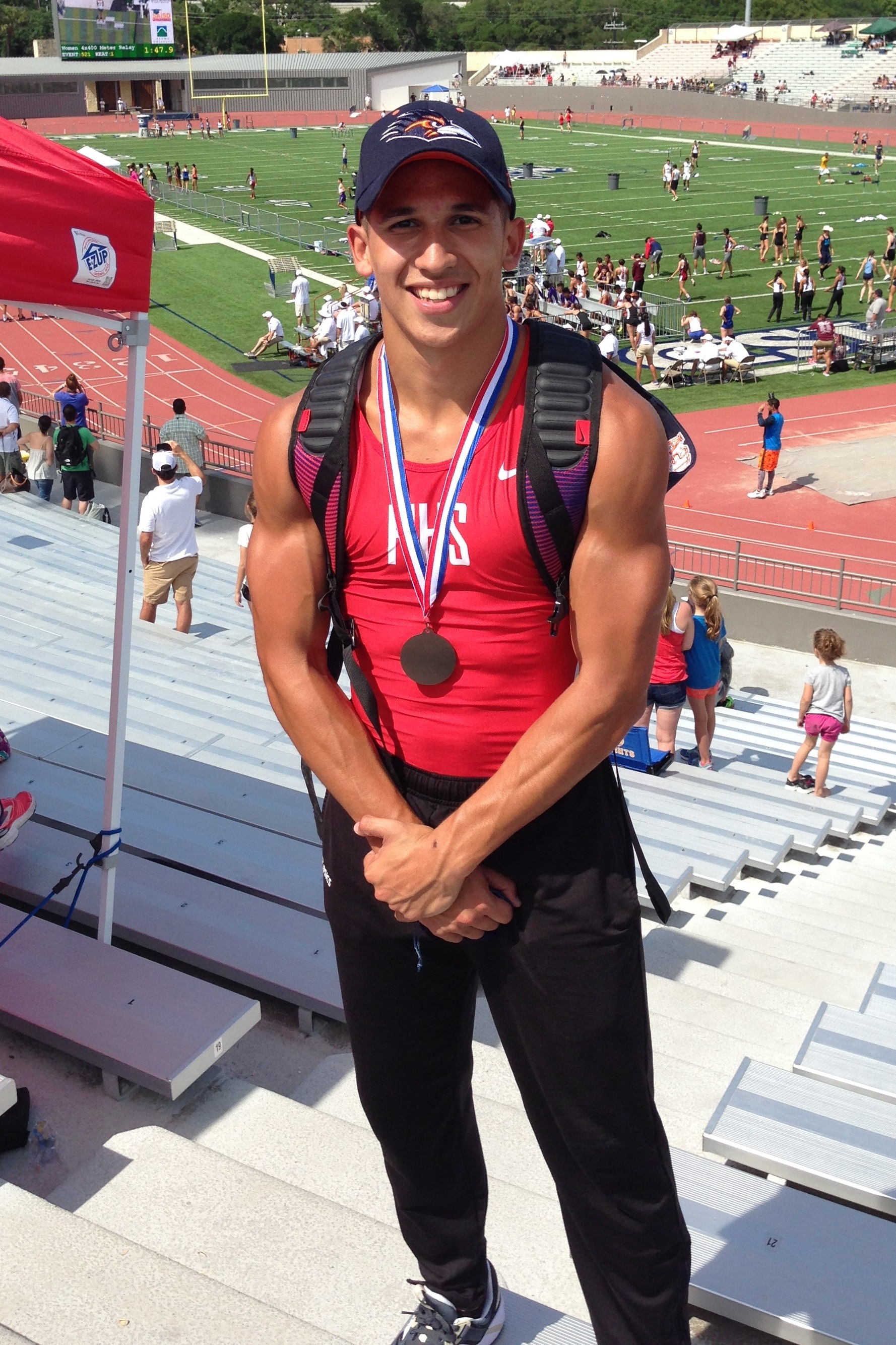 HHS’ Rosales advances to state track meet