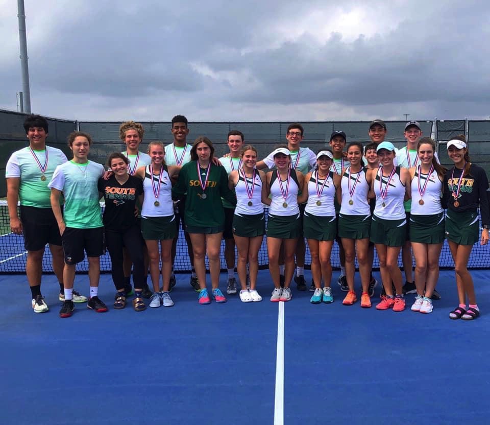 11 Harlingen High School South tennis players advance to regionals