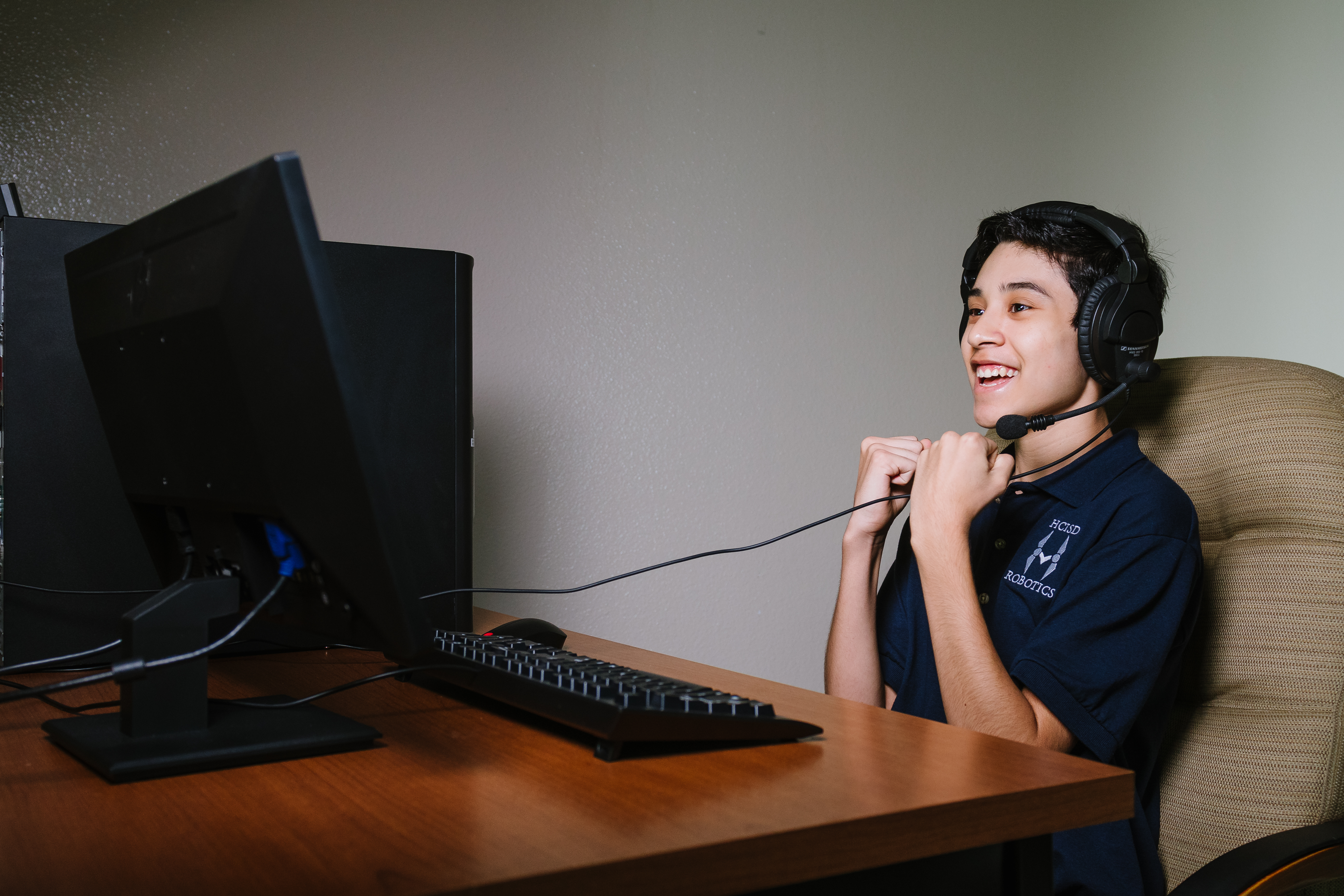 The excitement of esports arrives to HCISD