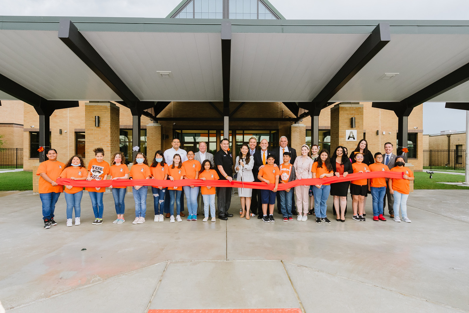 Treasure Hills Elementary celebrates renovation with ribbon-cutting ceremony