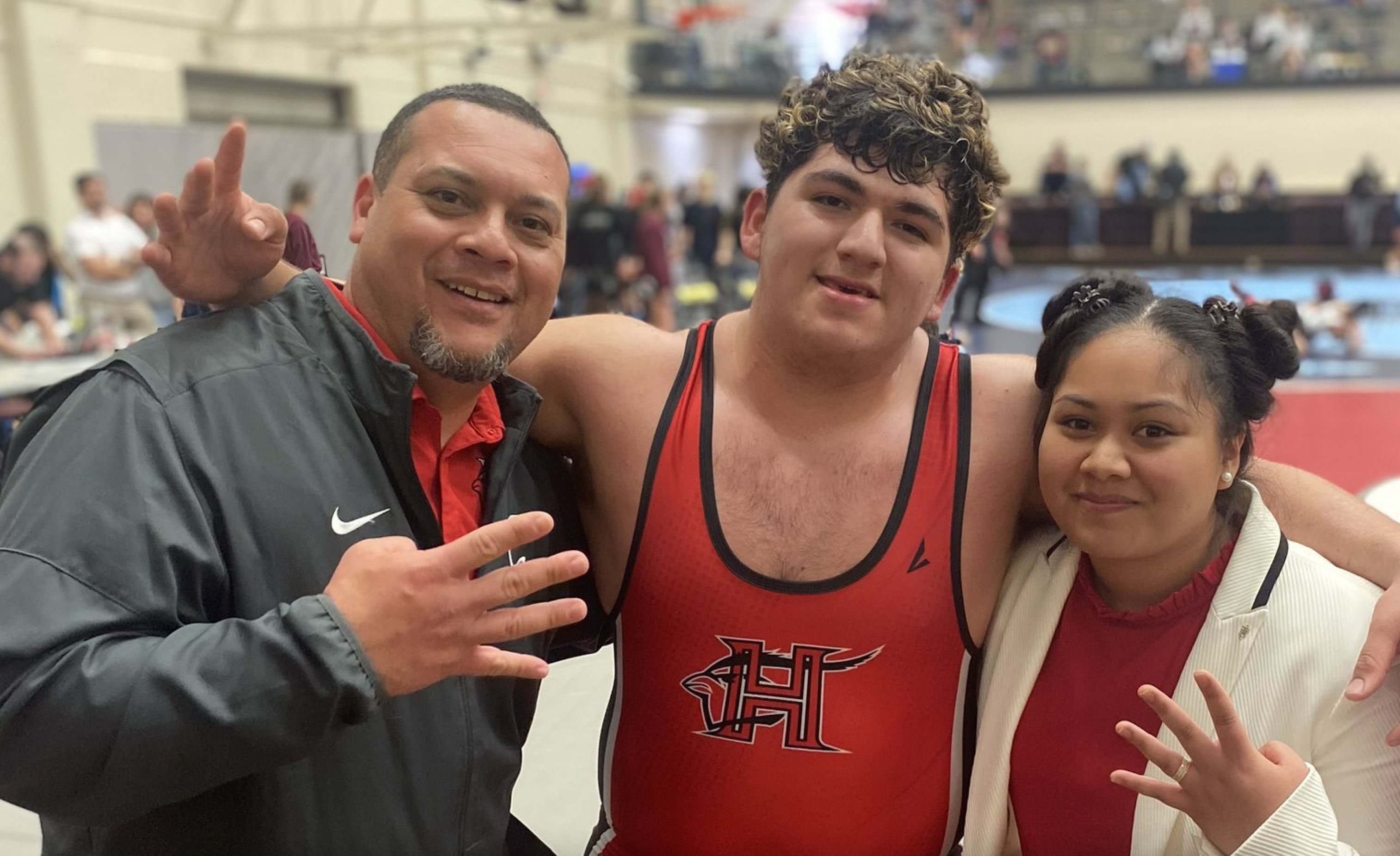 HHS wrestler advances to State