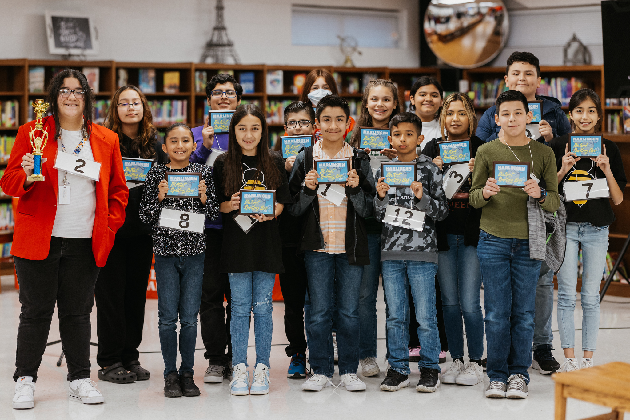 Memorial Middle School students wins District Spelling Bee