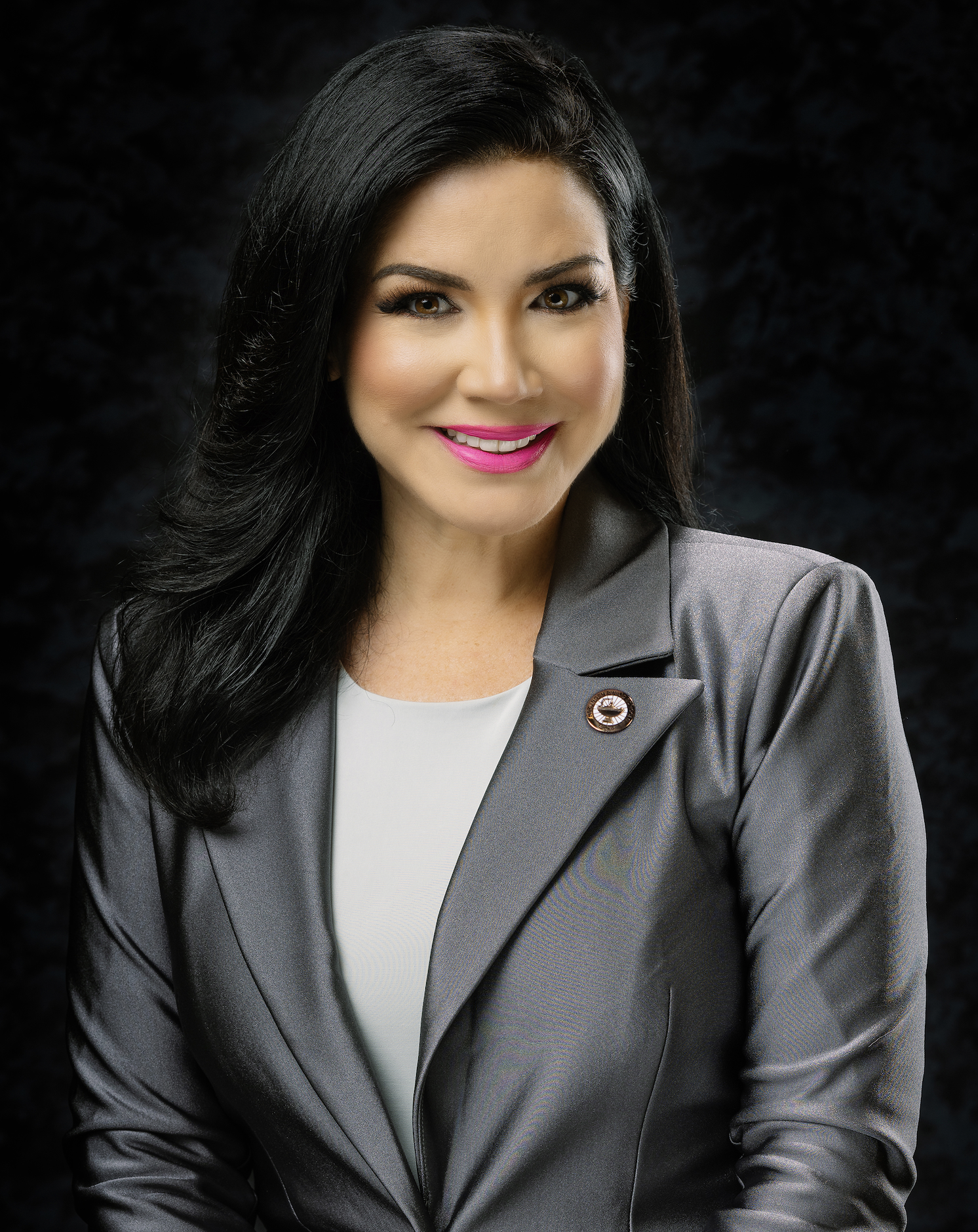 Marcy Martinez ha sido nombrada Superintendente Asociada de Comunicaciones.